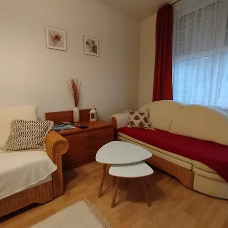 Agi Apartment *