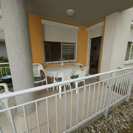 Apartment Agi