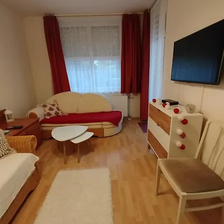 Agi Apartment *